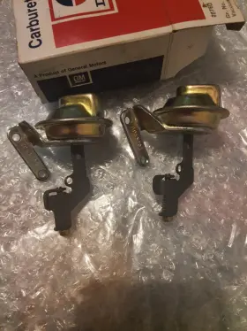 17053201 Acdelco 2 Corvette Carburetor Vacuum Break Pull Off - 1975-77 Nos Gm#17053201 Delco 17053201 Acdelco 2 Corvette Carburetor Vacuum Break Pull Off - 1975-77 Nos Gm#17053201 Delco