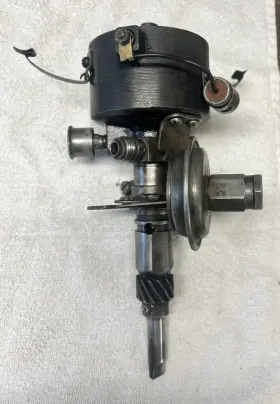 1112314 Delco Remy 1953-54 Corvette Tach Tachometer Drive Distributor Rare 6 Cylinder 1112314 Delco Remy 1953-54 Corvette Tach Tachometer Drive Distributor Rare 6 Cylinder