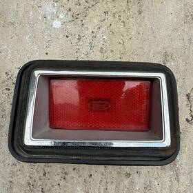 Ford D00b-15a439-b 70 71 Torino Gt Fastback Right Rear Side Marker Light Lamp