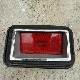 D00b-15a439-b Ford 70 71 Torino Gt Fastback Right Rear Side Marker Light Lamp D00b-15a439-b Ford 70 71 Torino Gt Fastback Right Rear Side Marker Light Lamp