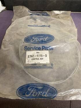 Ford Motorcraft E7hz-9775-d Genuine Oem Heavy Truck Carburetor Throttle Control Cable Line