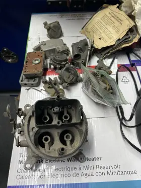 3310 Holley 3310/983 / 983. Disassembled 3310 Holley 3310/983 / 983. Disassembled