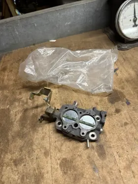 50418-d12 Holley Oem New Nos Original Carburetor 2 Barrel Valve Body 50418 D12 Parts Usa