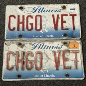 117-190 Illinois Pair 2000s License Plates Inch Chgo Vette Used But Still Neat