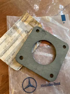 1150710481 Mercedes-benz Nos W115 M115 200 220 Carburetor Insulating Mounting Flange
