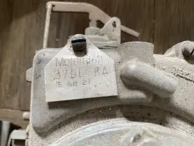 D7de-ka Motorcraft 2150 2-barrel Carburetor Carb E6h 27 Ford D7de-ka Motorcraft 2150 2-barrel Carburetor Carb E6h 27 Ford