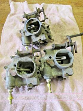 Rochester 701678 3 Used Corvair Carburetors 1v Gm 7026968 7016781