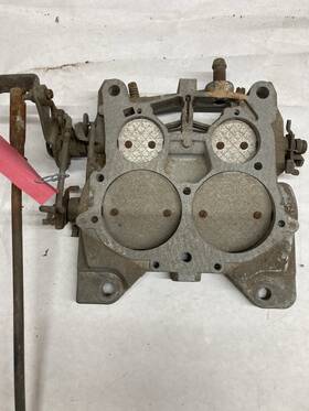 Rochester 7034739 Quadrajet Carb Base