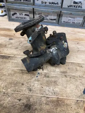 1288445 Stromberg Brass Updraft L-2 Carburetor 1288445 Stromberg Brass Updraft L-2 Carburetor